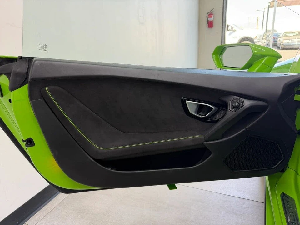 2022 Lamborghini Huracan - Image 23 of 31