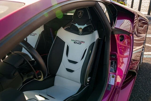 2022 Lamborghini Huracan - Image 14 of 25