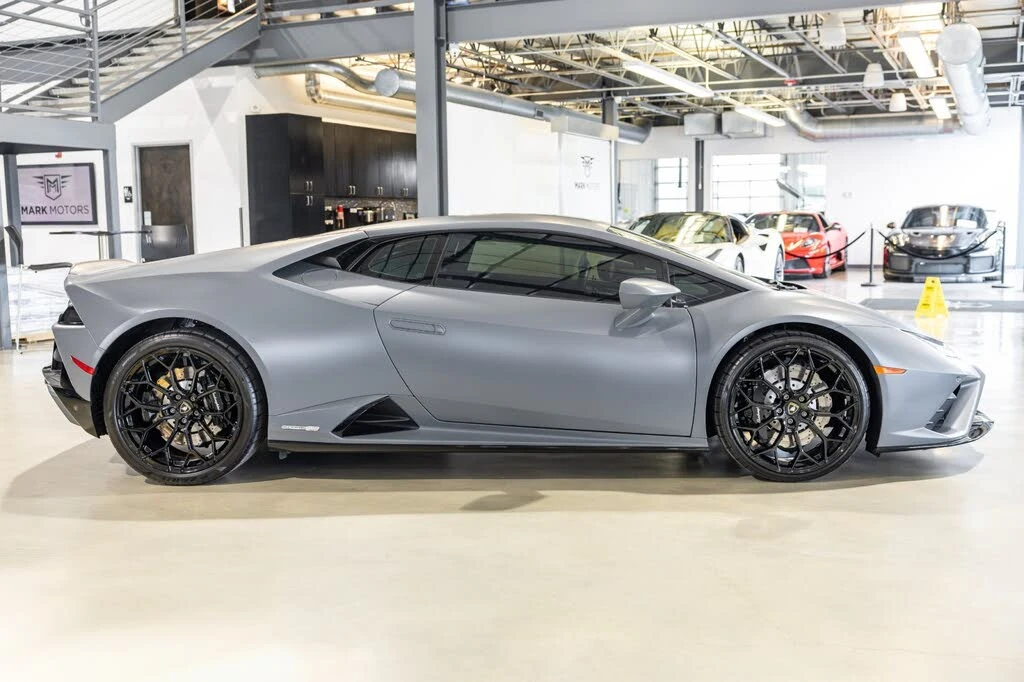 2022 Lamborghini Huracan - Image 7 of 31