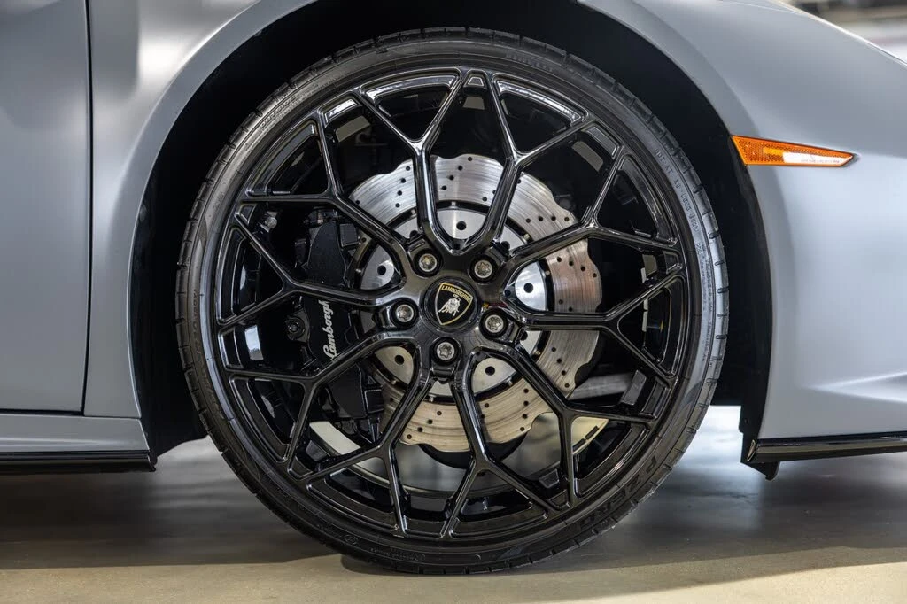 2022 Lamborghini Huracan - Image 23 of 31