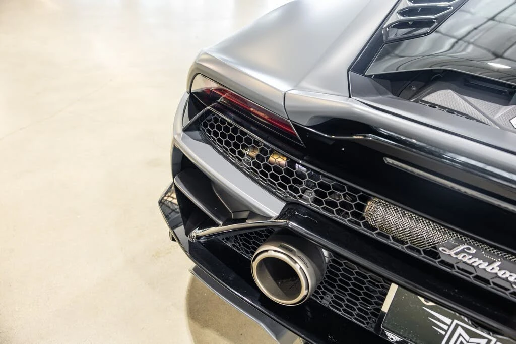 2022 Lamborghini Huracan - Image 16 of 31