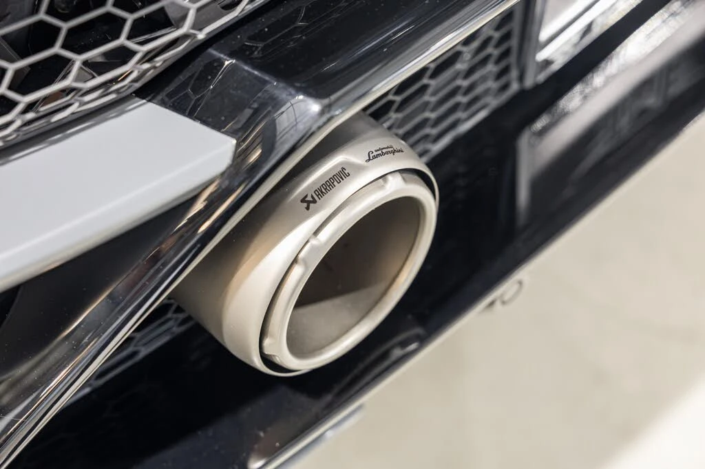 2022 Lamborghini Huracan - Image 17 of 31