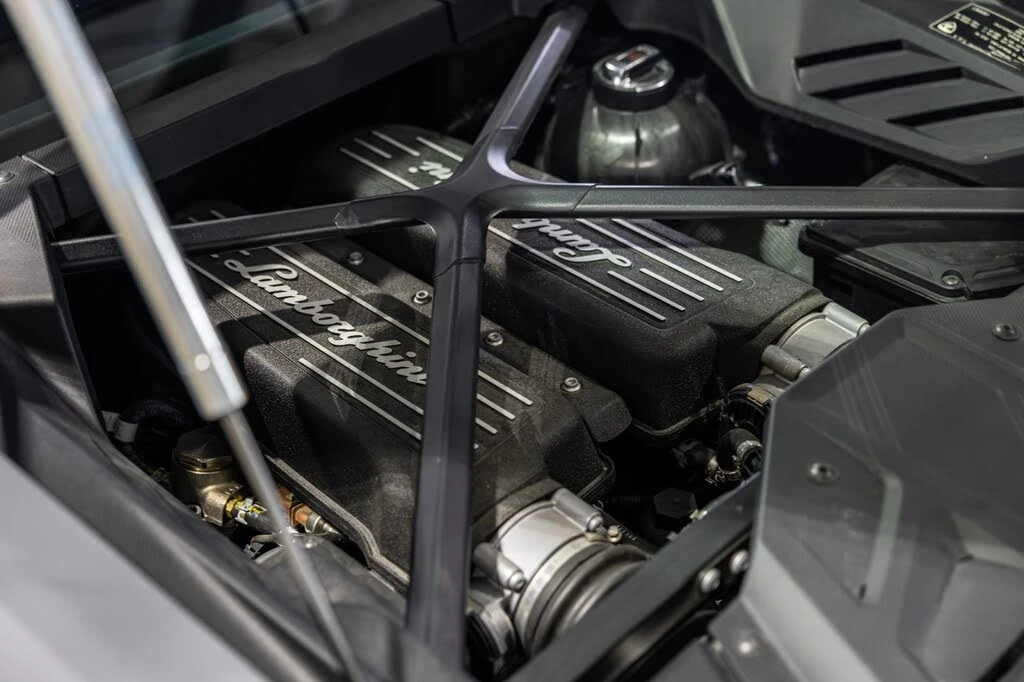 2022 Lamborghini Huracan - Image 29 of 31