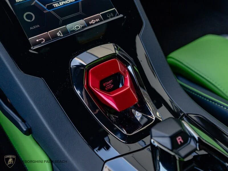 2022 Lamborghini Huracan - Image 16 of 31