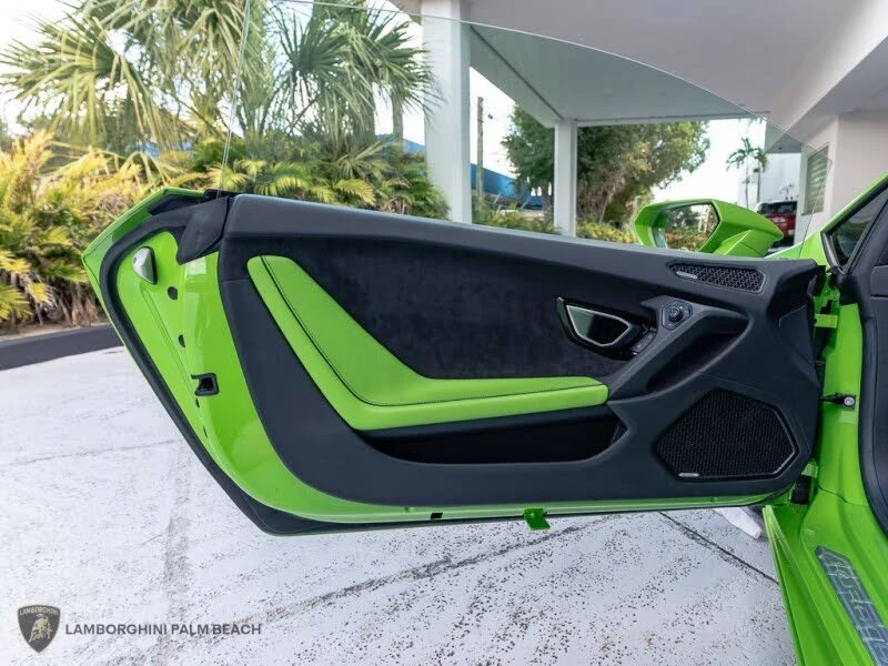2022 Lamborghini Huracan - Image 25 of 31