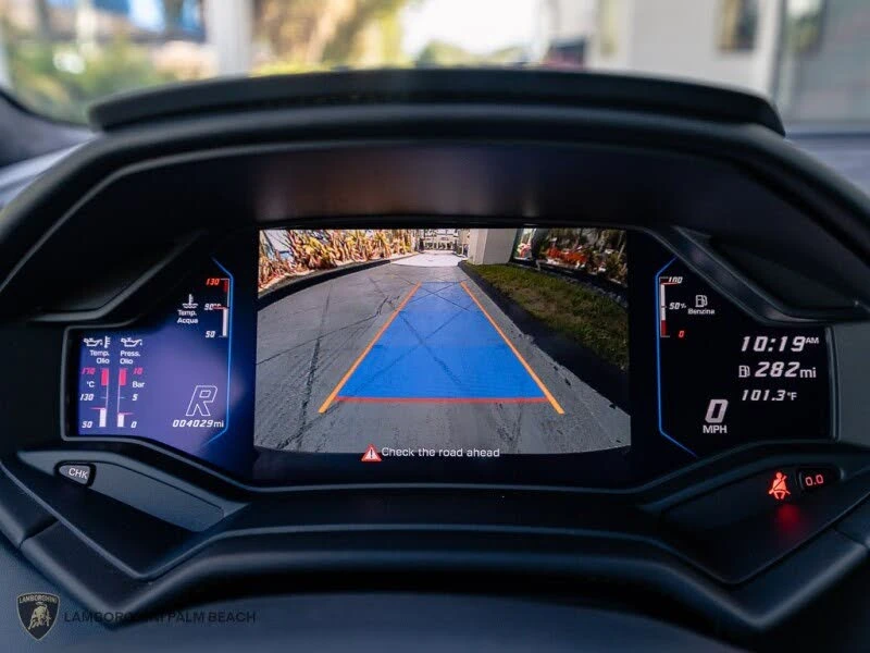 2022 Lamborghini Huracan - Image 18 of 31