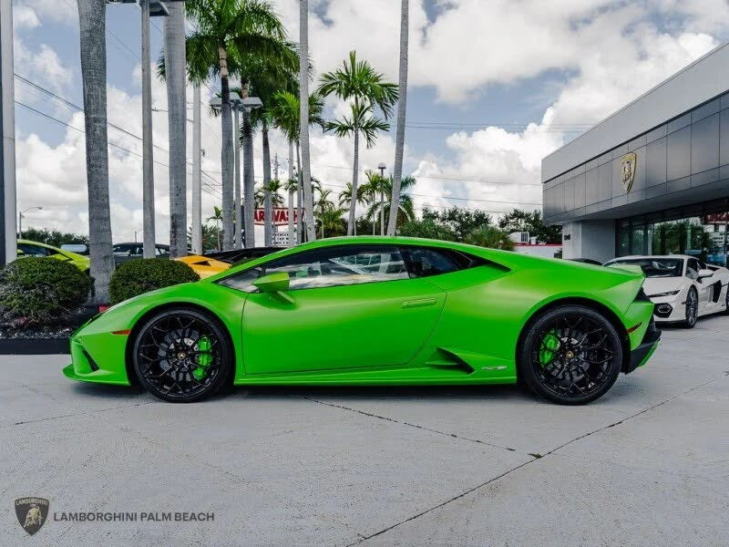 2022 Lamborghini Huracan - Image 2 of 31