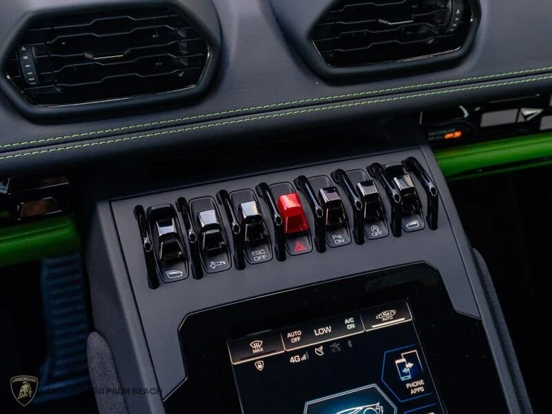 2022 Lamborghini Huracan - Image 15 of 31