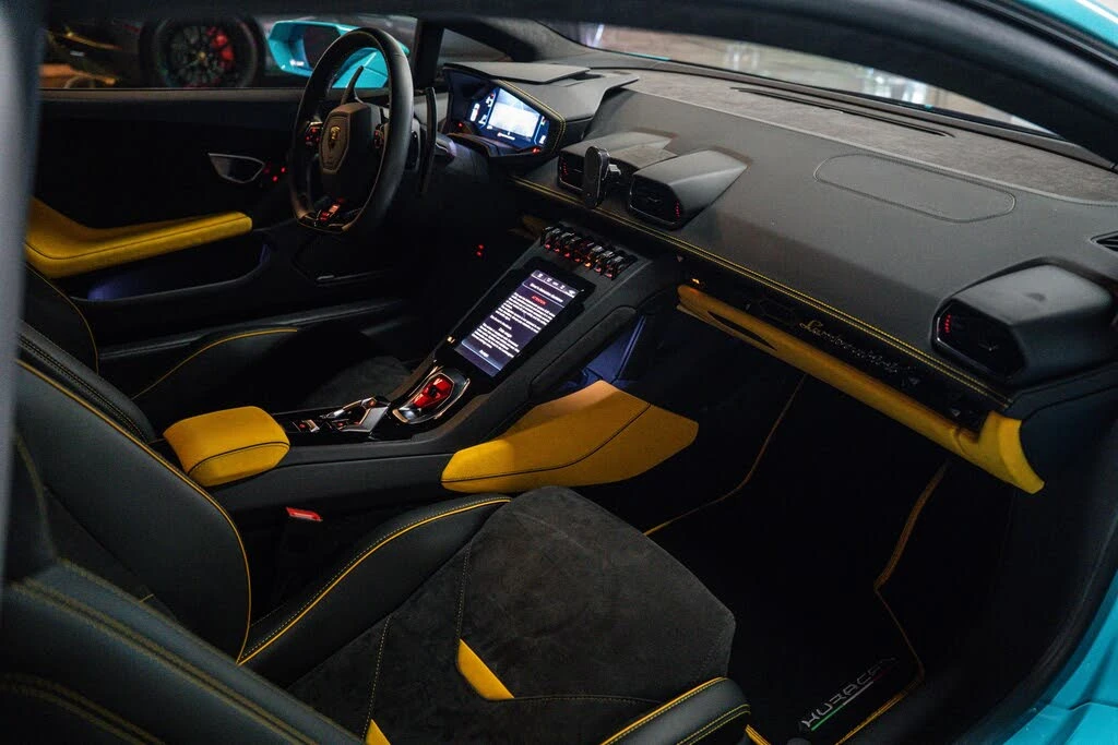 2022 Lamborghini Huracan - Image 11 of 25