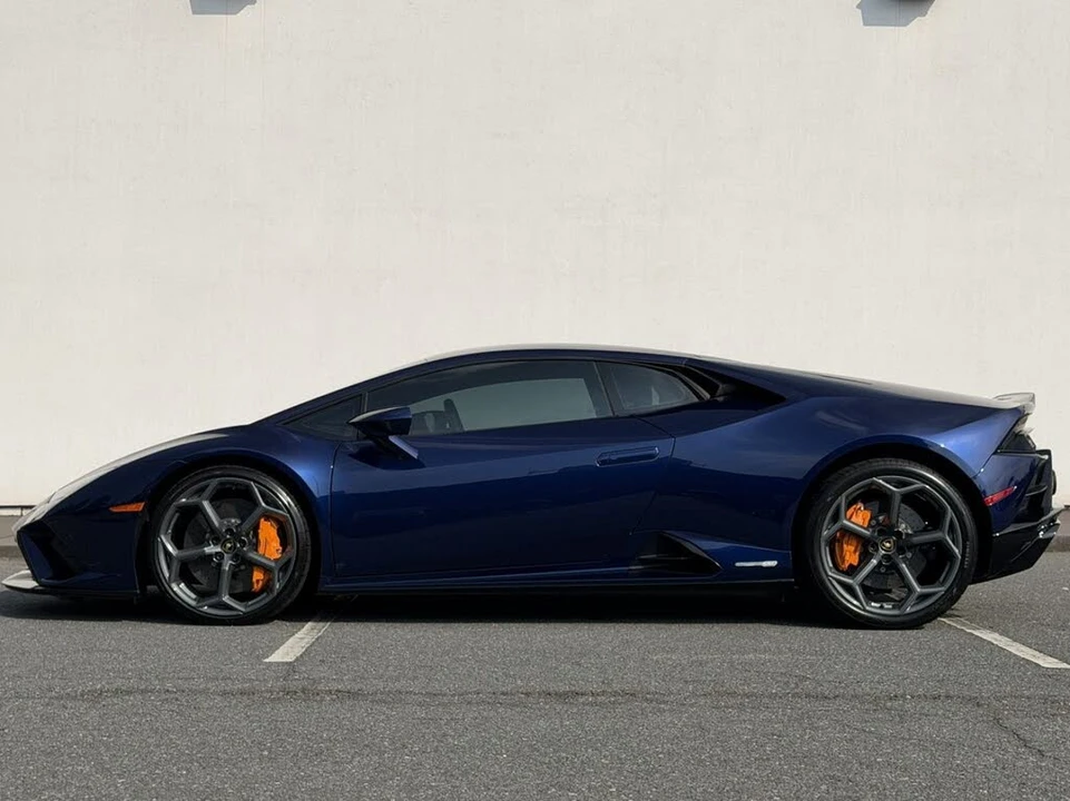 2022 Lamborghini Huracan - Image 4 of 28