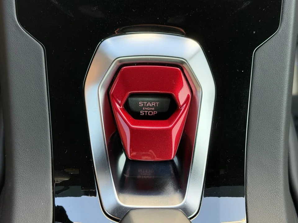 2022 Lamborghini Huracan - Image 17 of 28