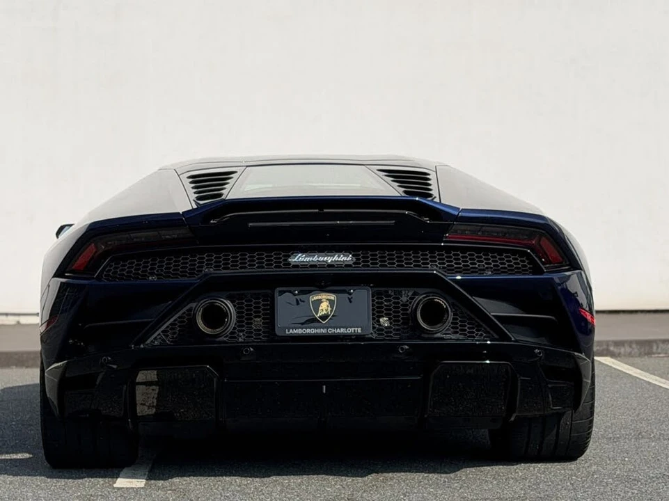 2022 Lamborghini Huracan - Image 6 of 28