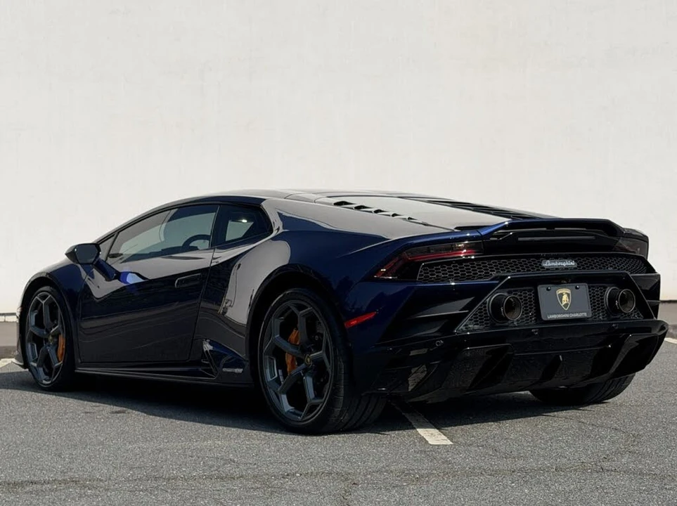 2022 Lamborghini Huracan - Image 5 of 28