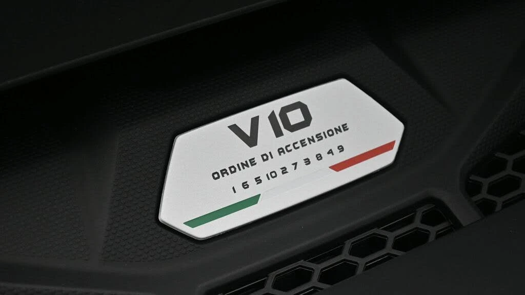 2022 Lamborghini Huracan - Image 20 of 24