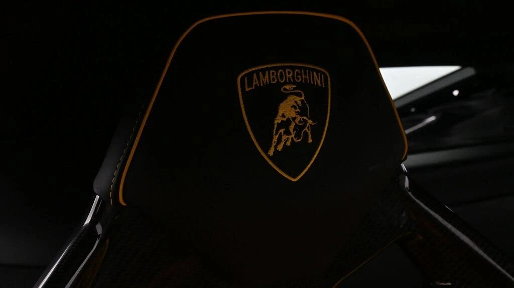 2022 Lamborghini Huracan - Image 12 of 24