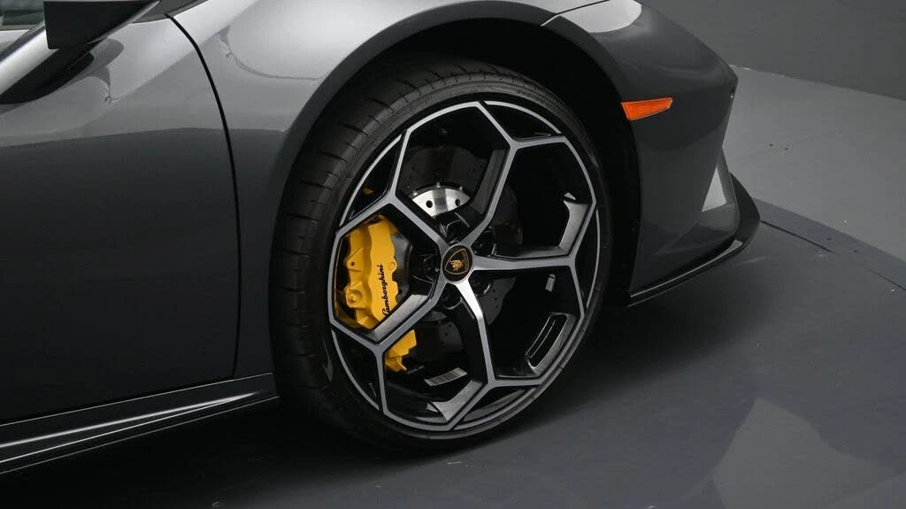 2022 Lamborghini Huracan - Image 4 of 24