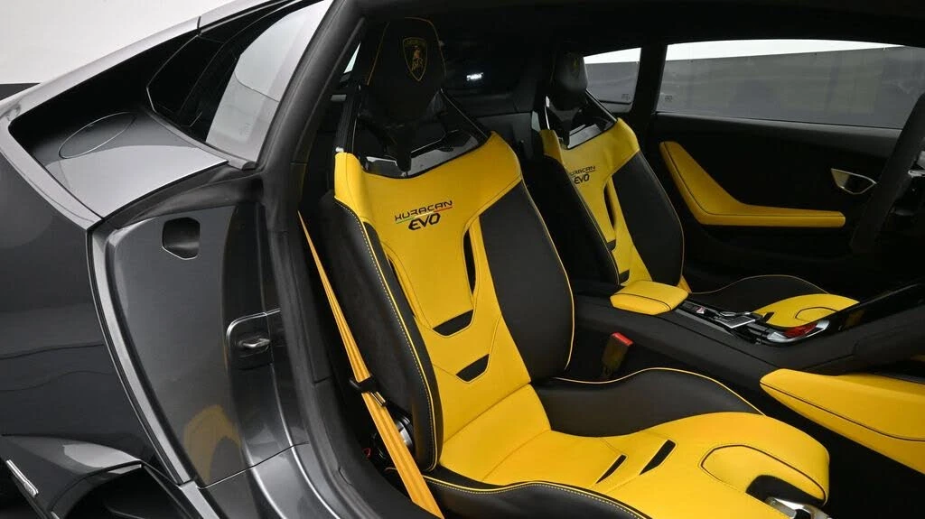 2022 Lamborghini Huracan - Image 11 of 24