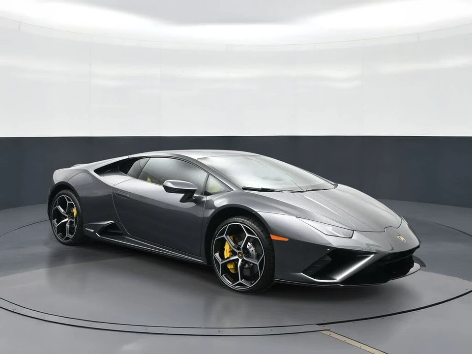 2022 Lamborghini Huracan - Image 13 of 24