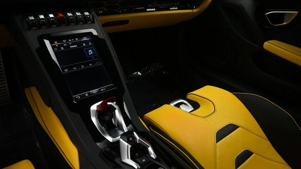 2022 Lamborghini Huracan - Image 7 of 24