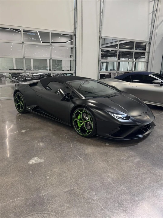 2022 Lamborghini Huracan - Image 2 of 9