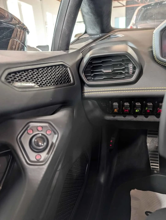 2022 Lamborghini Huracan LP610-2 EVO - Image 8 of 16