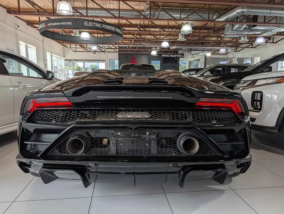 2022 Lamborghini Huracan LP610-2 EVO - Image 5 of 16