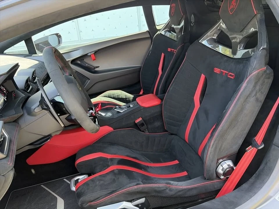 2022 Lamborghini Huracan - Image 19 of 20