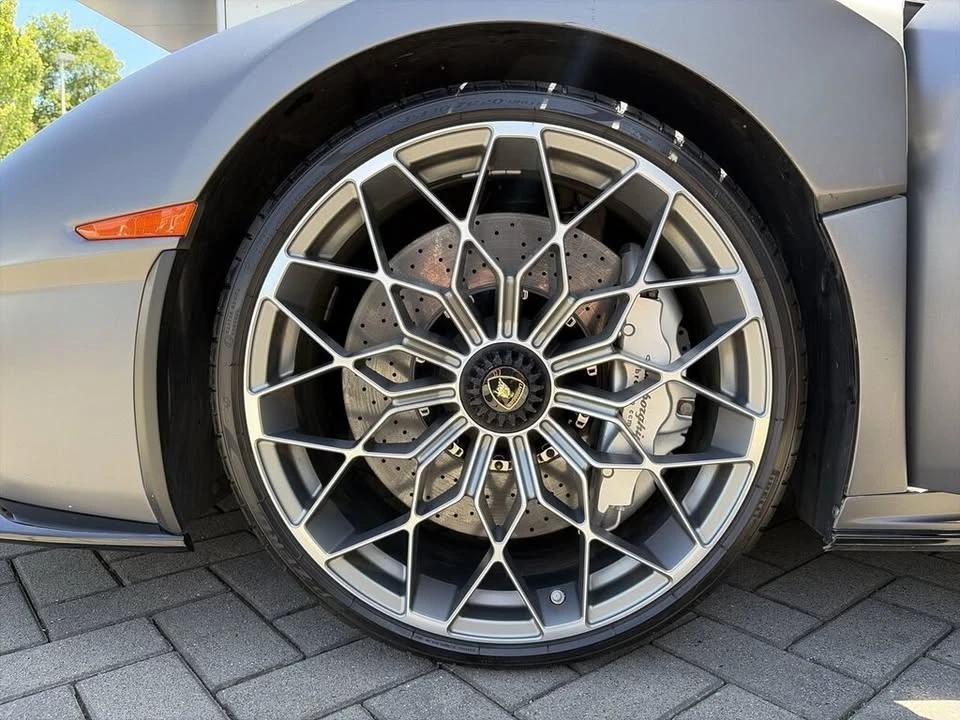 2022 Lamborghini Huracan - Image 18 of 20