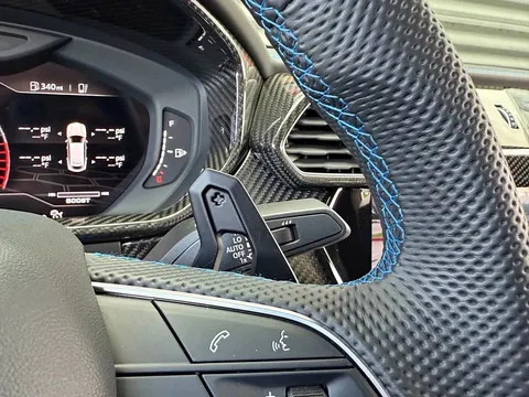 2022 Lamborghini Urus Pearl Capsule