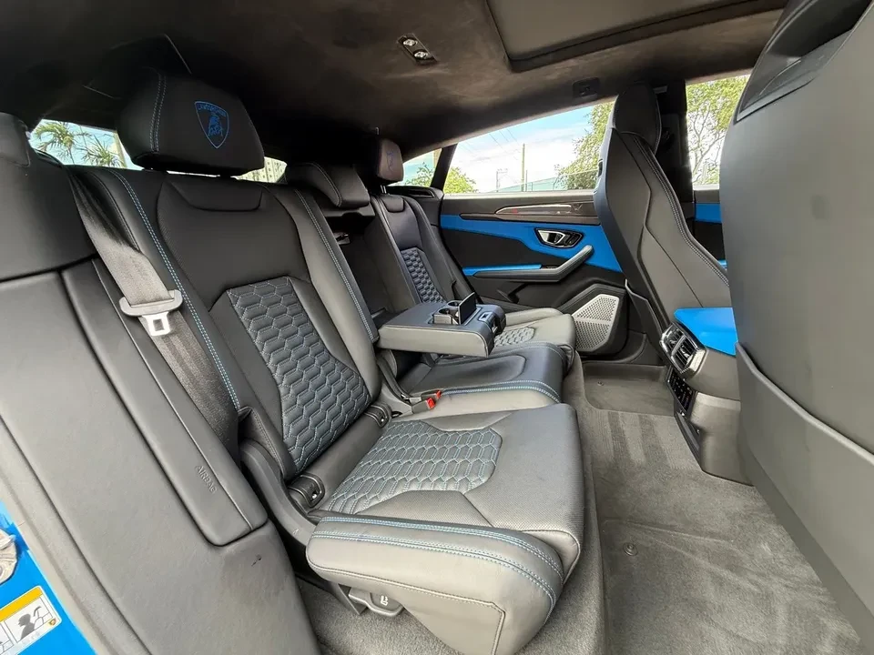 2022 Lamborghini Urus - Image 10 of 20