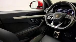 2022 Lamborghini Urus - Image 9 of 17
