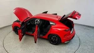2022 Lamborghini Urus - Image 2 of 17