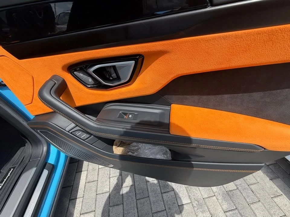 2022 Lamborghini Urus - Image 16 of 20
