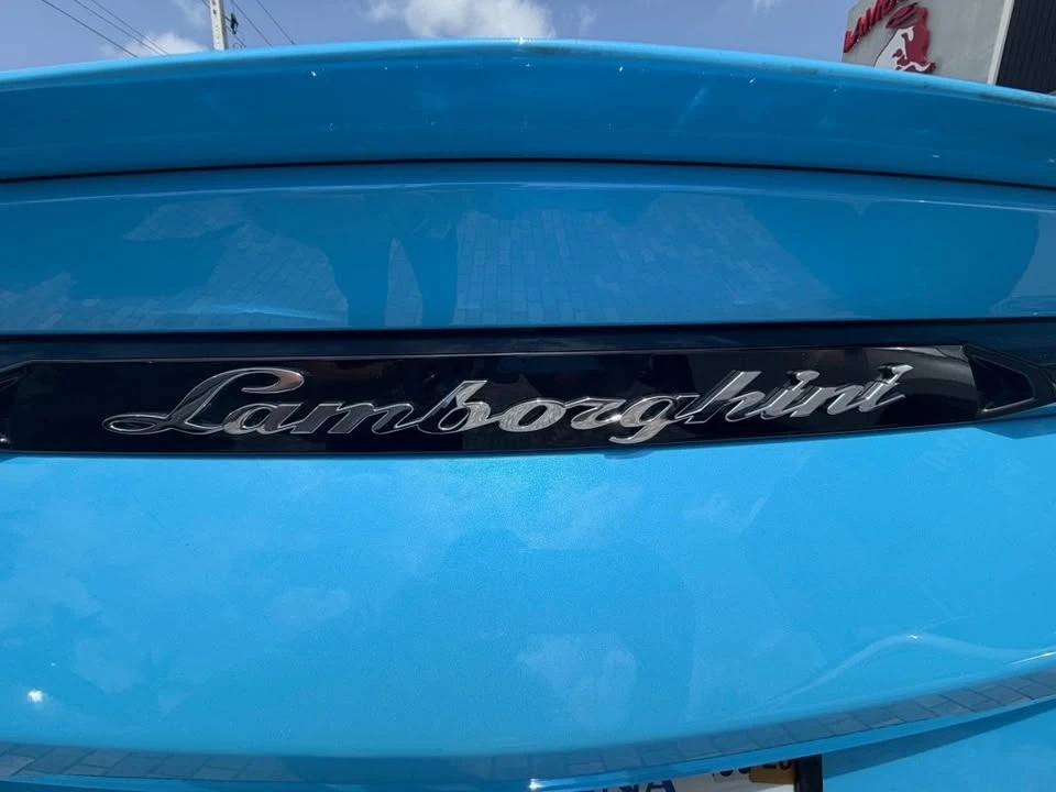 2022 Lamborghini Urus - Image 12 of 20