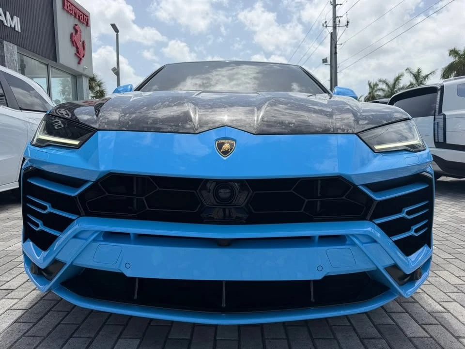2022 Lamborghini Urus - Image 2 of 20