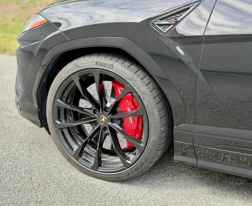 2022 Lamborghini Urus - Image 4 of 15