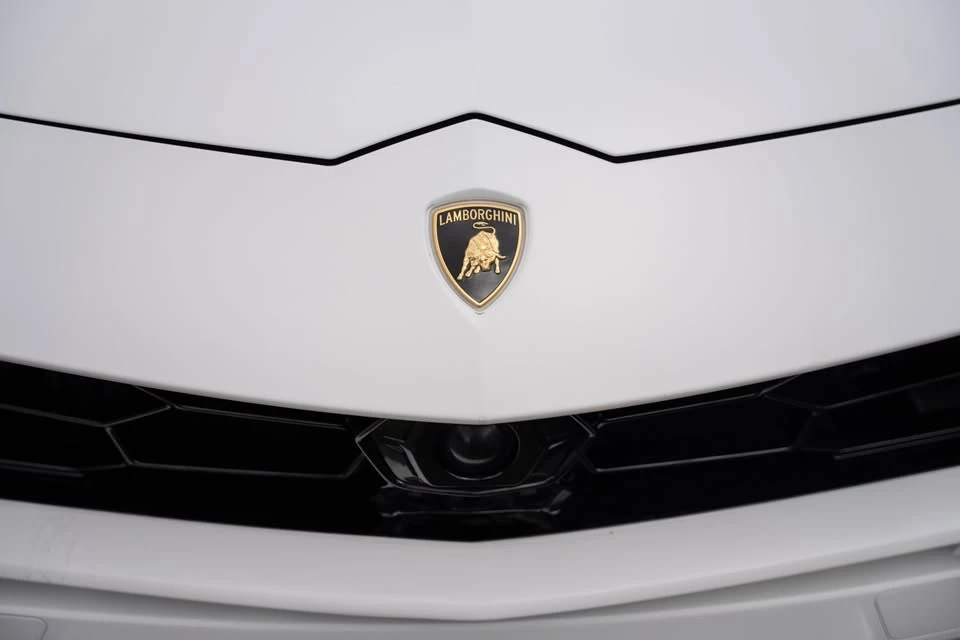 2022 Lamborghini Urus - Image 11 of 20