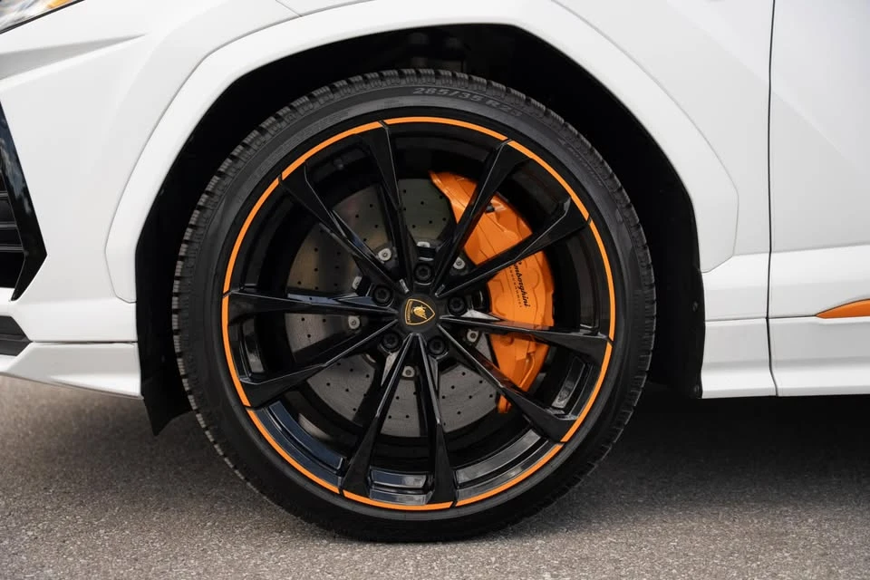 2022 Lamborghini Urus - Image 15 of 20