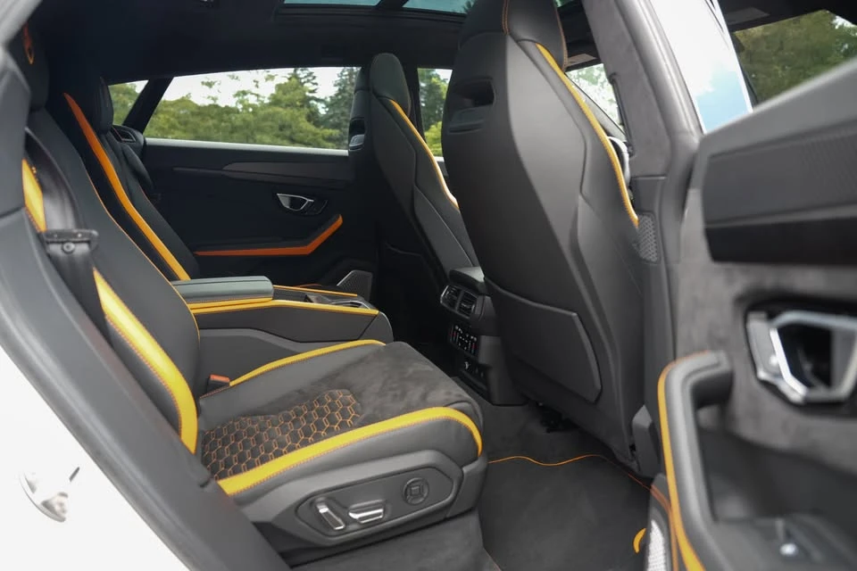 2022 Lamborghini Urus - Image 11 of 18