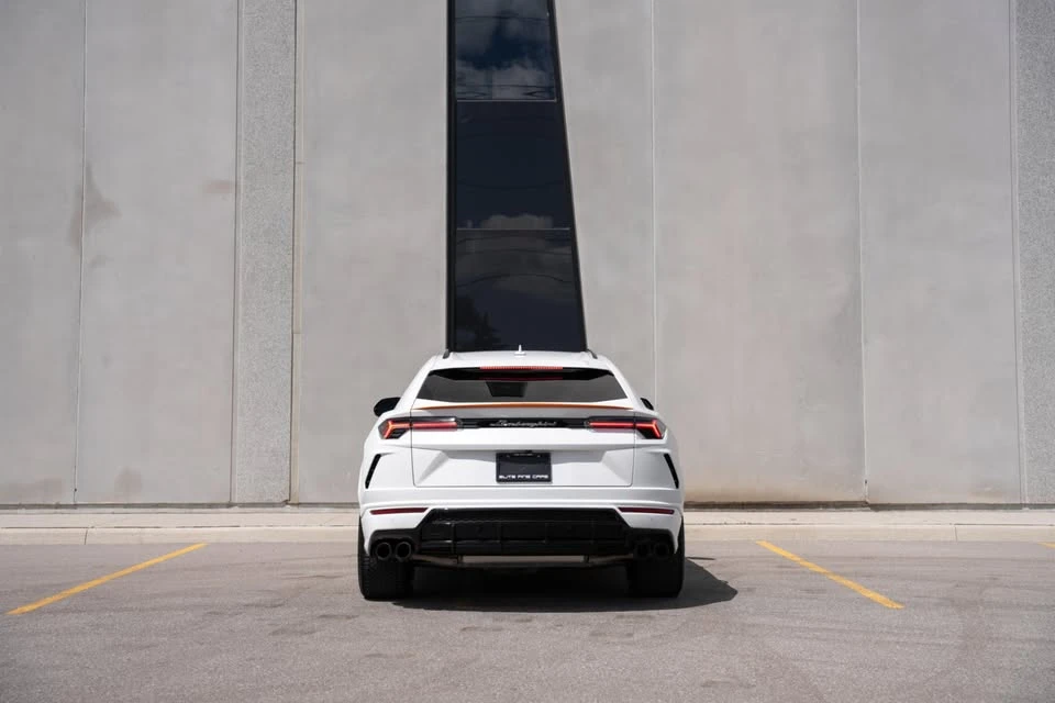 2022 Lamborghini Urus - Image 3 of 18