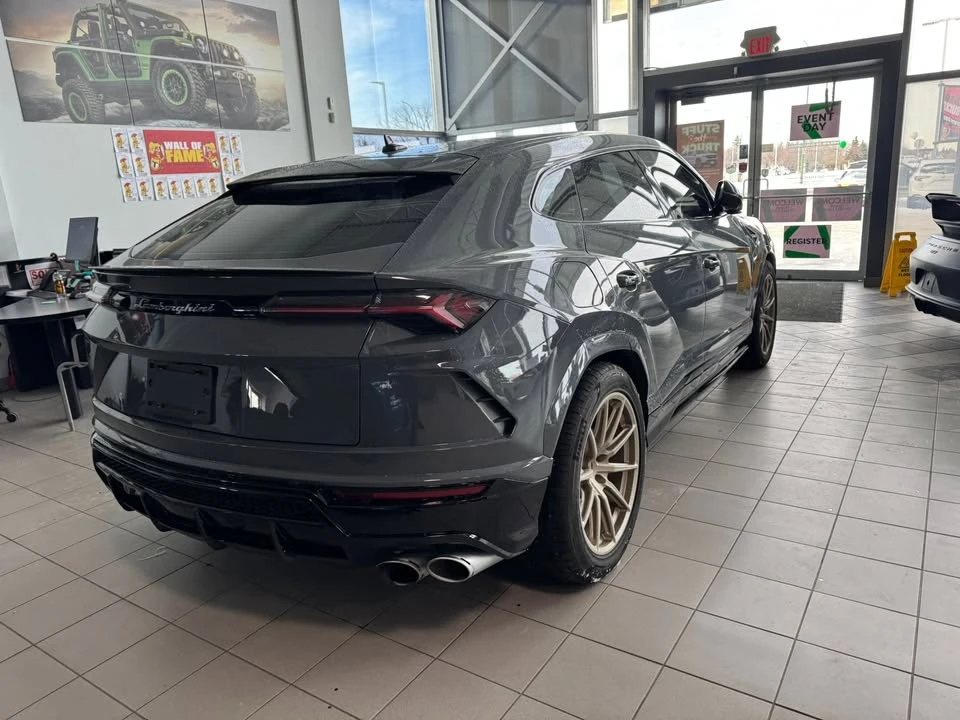 2022 Lamborghini Urus - Image 5 of 10