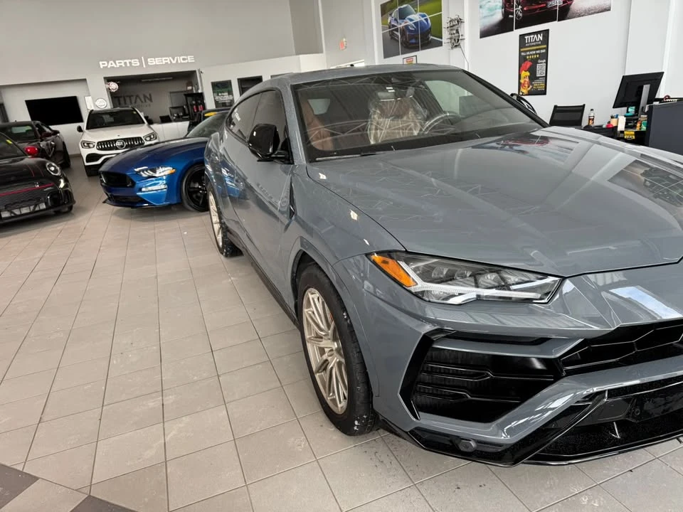 2022 Lamborghini Urus - Image 2 of 10