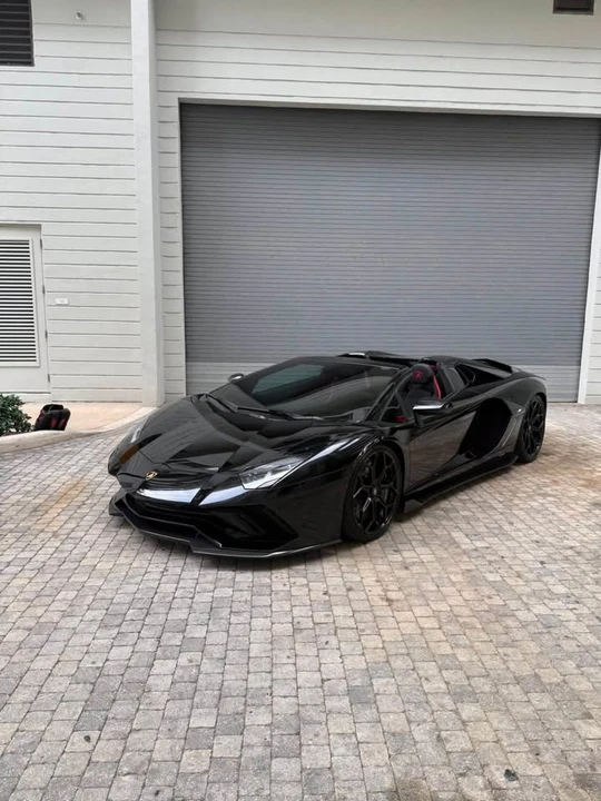 2022 Lamborghini - Image 19 of 19