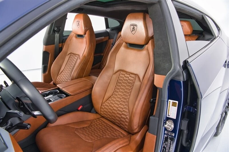 2022 Lamborghini Urus - Image 16 of 31