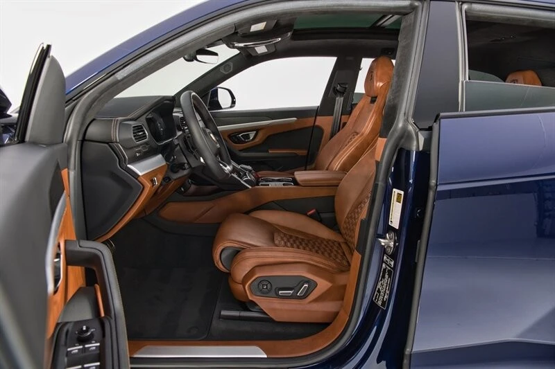 2022 Lamborghini Urus - Image 15 of 31
