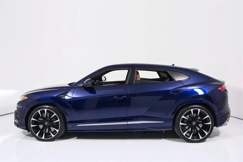 2022 Lamborghini Urus - Image 5 of 31