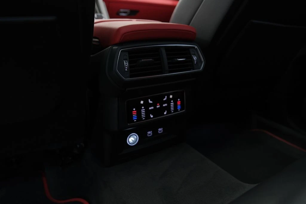 2022 Lamborghini Urus - Image 20 of 31