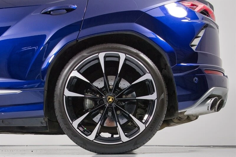 2022 Lamborghini Urus - Image 7 of 31