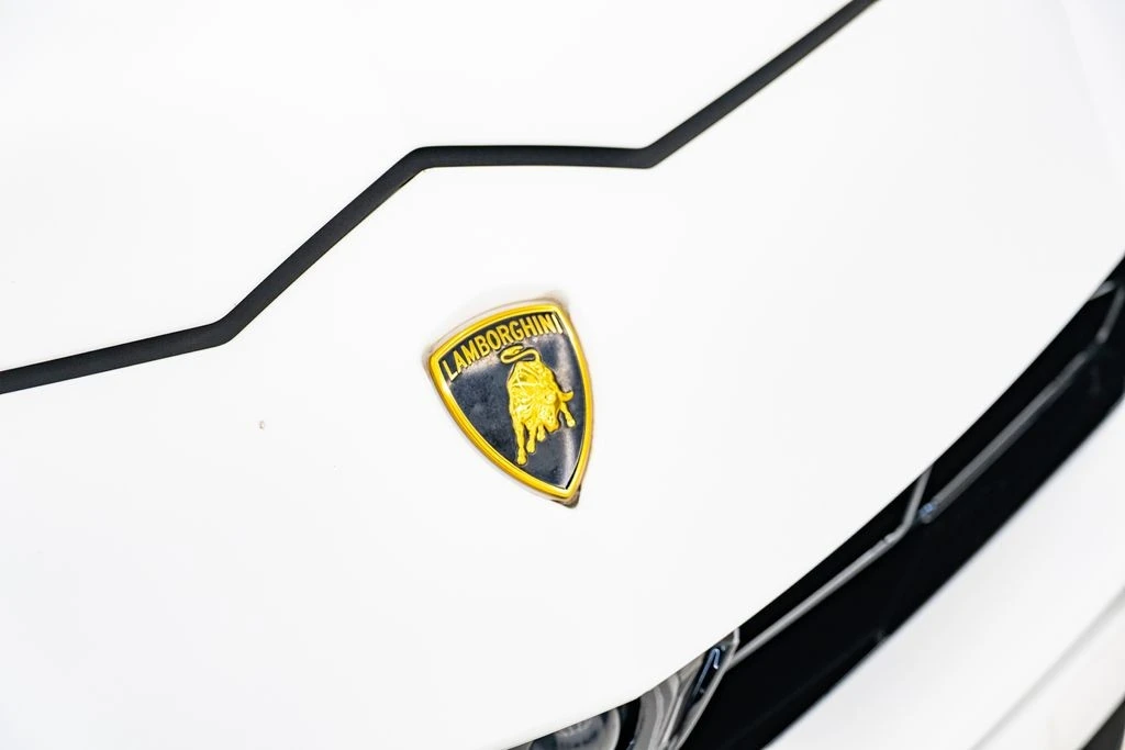 2022 Lamborghini Urus - Image 9 of 31