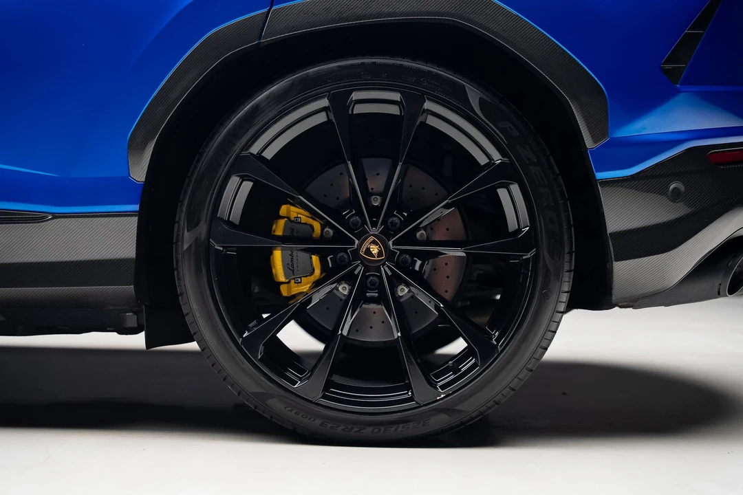2022 Lamborghini Urus - Image 24 of 31